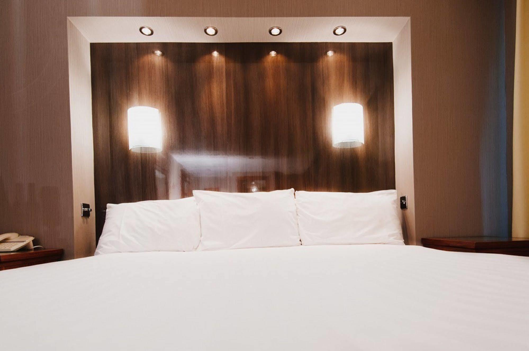 Hotel The Grand